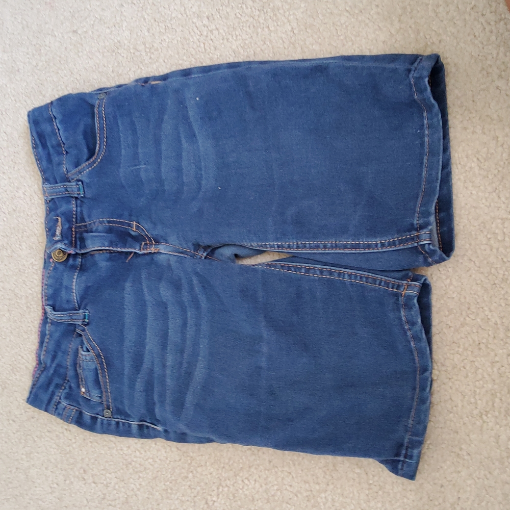 Is blue Jean shorts